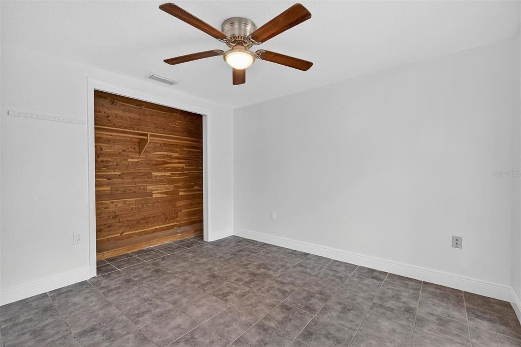 Active With Contract: $199,900 (3 beds, 2 baths, 1284 Square Feet)