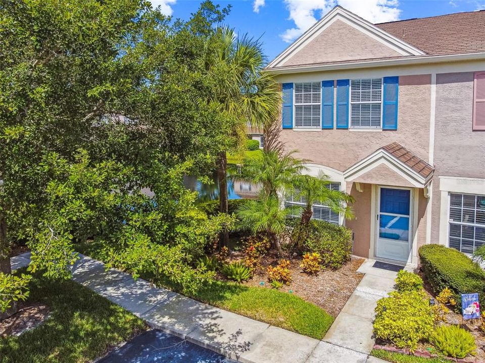 Recently Rented: $1,900 (2 beds, 1 baths, 1184 Square Feet)