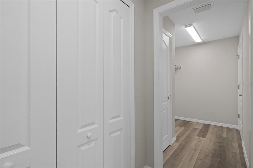 Active With Contract: $349,900 (3 beds, 2 baths, 1612 Square Feet)