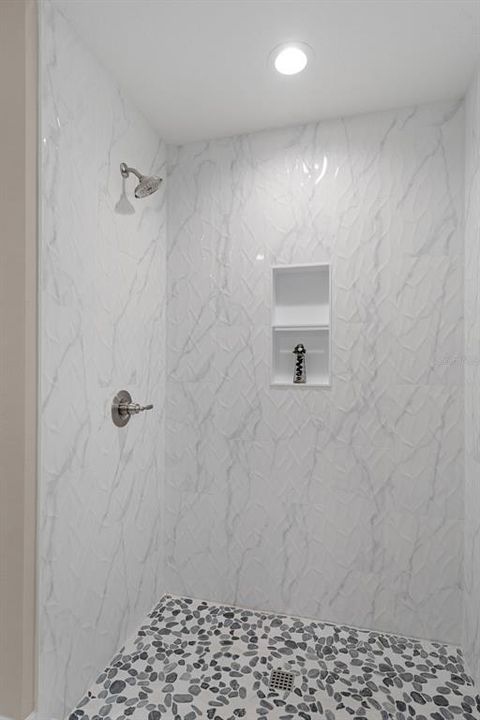 Active With Contract: $349,900 (3 beds, 2 baths, 1612 Square Feet)