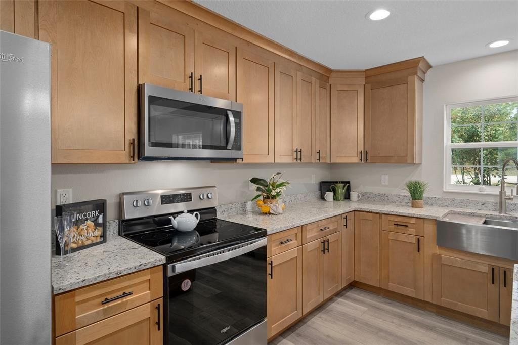 Active With Contract: $349,900 (3 beds, 2 baths, 1612 Square Feet)