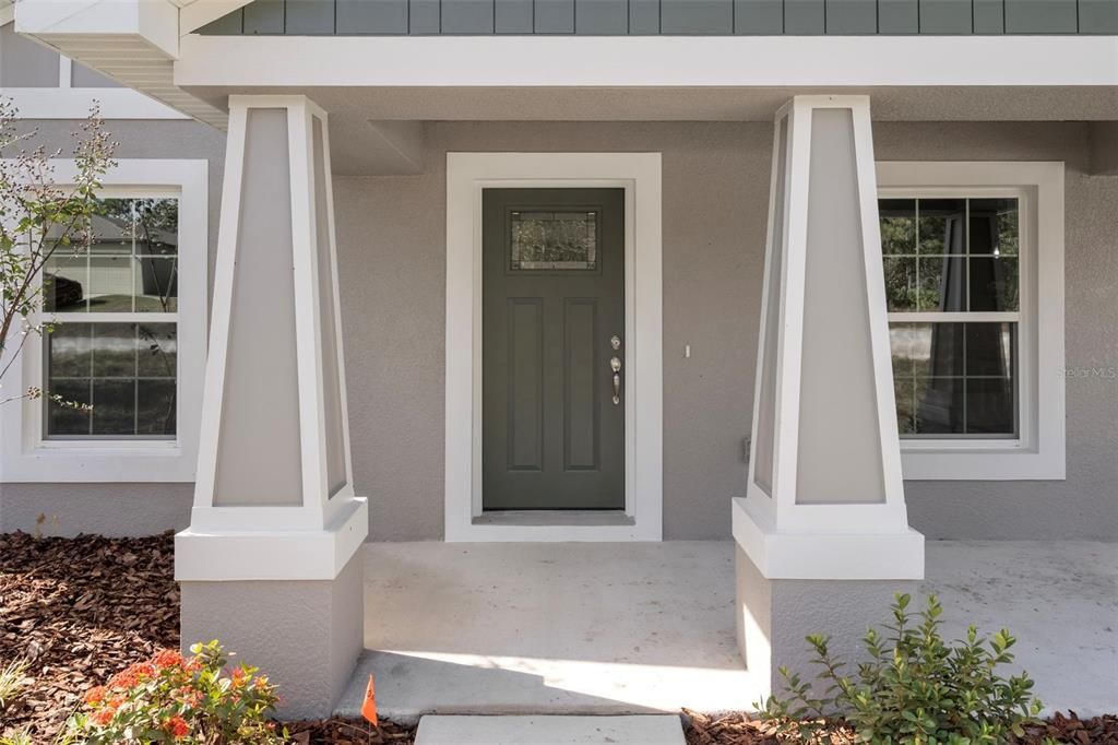 Active With Contract: $349,900 (3 beds, 2 baths, 1612 Square Feet)