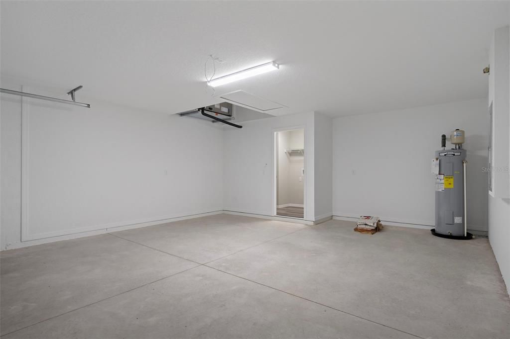 Active With Contract: $349,900 (3 beds, 2 baths, 1612 Square Feet)