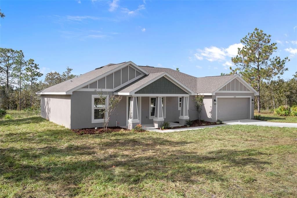 Active With Contract: $349,900 (3 beds, 2 baths, 1612 Square Feet)