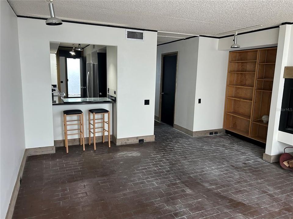 出租: $1,995 (2 贝兹, 2 浴室, 1408 平方英尺)