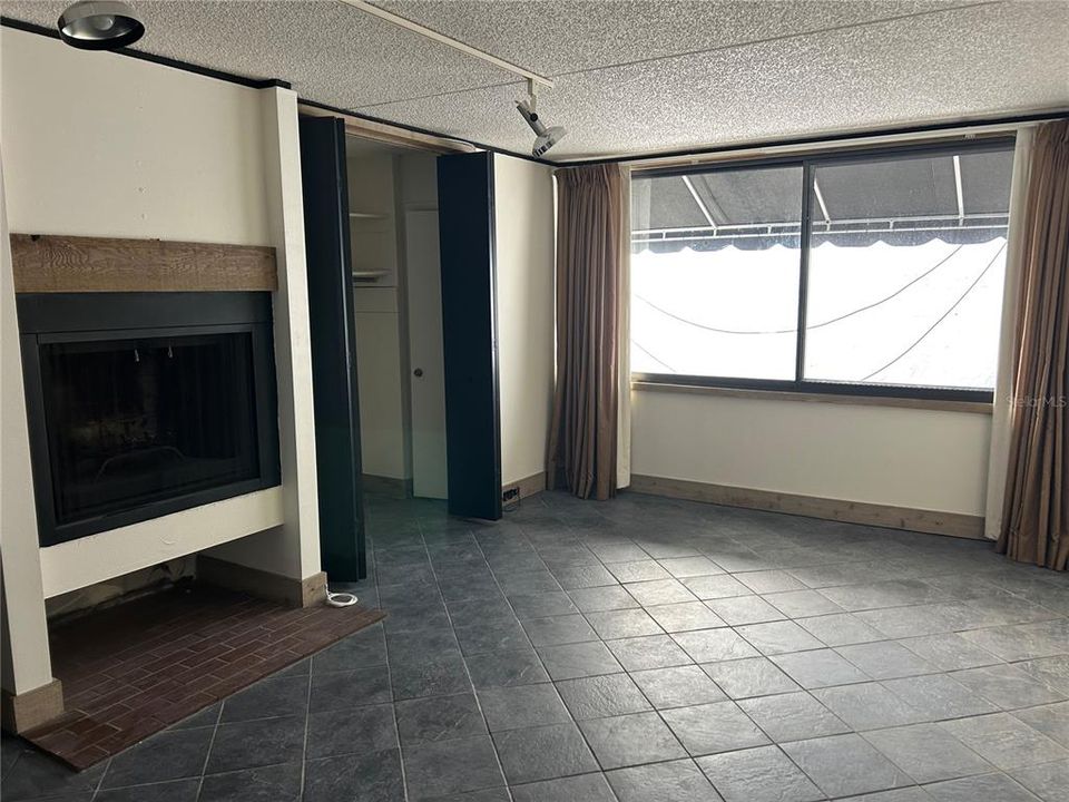 出租: $1,995 (2 贝兹, 2 浴室, 1408 平方英尺)