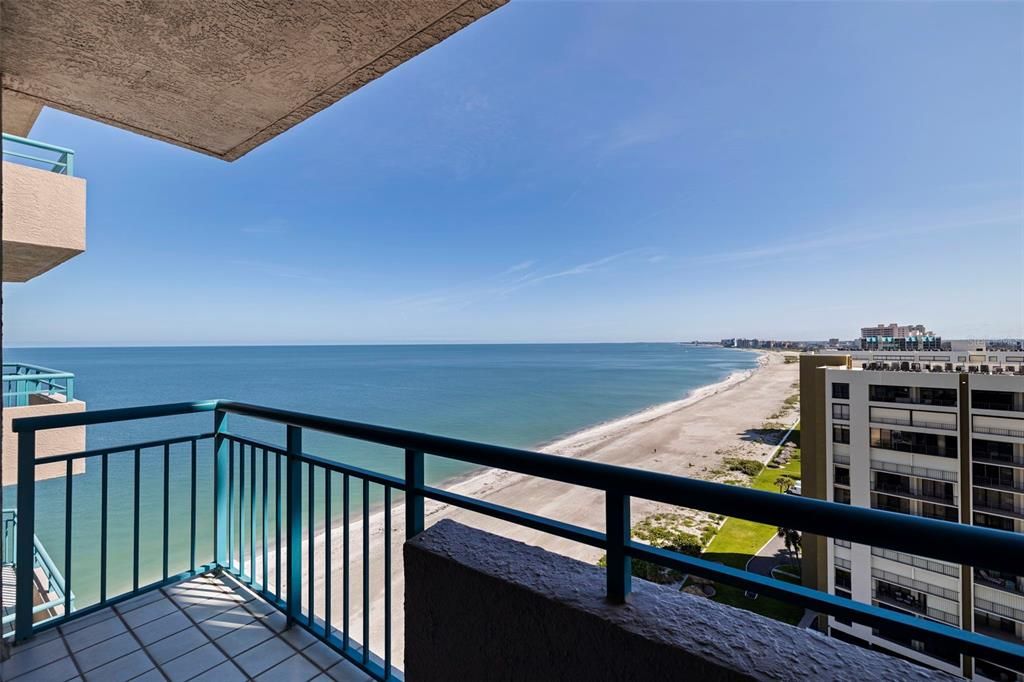 For Sale: $1,850,000 (3 beds, 2 baths, 1942 Square Feet)