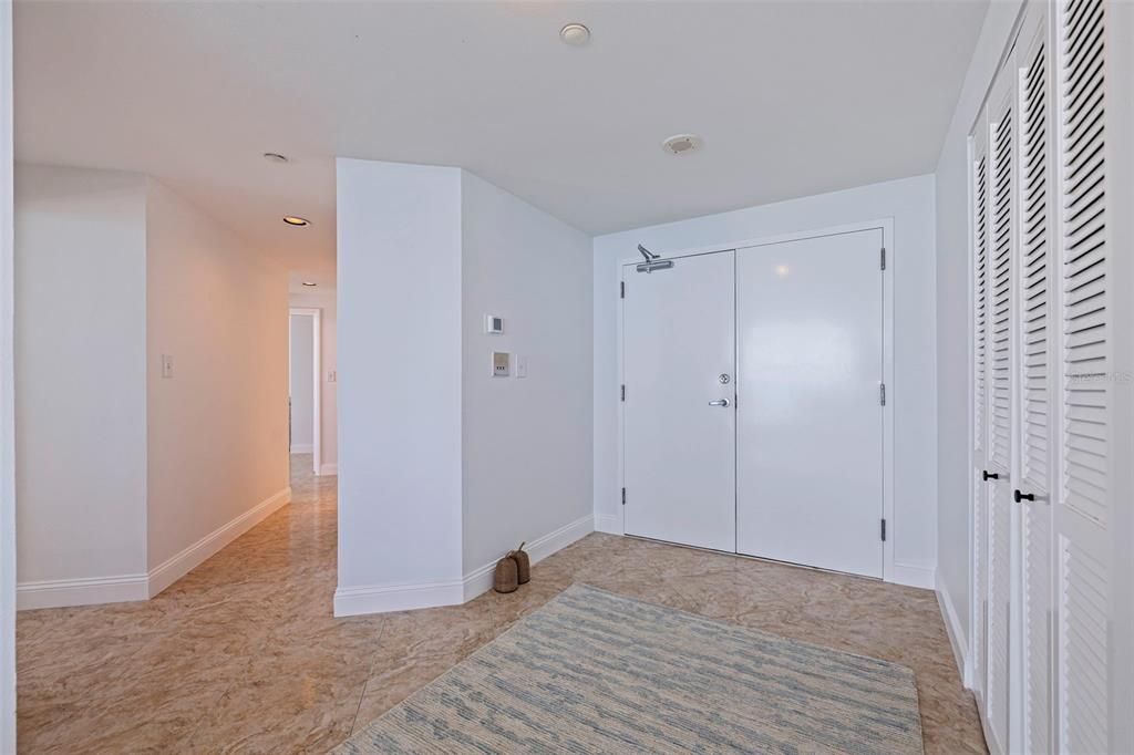 For Sale: $1,850,000 (3 beds, 2 baths, 1942 Square Feet)