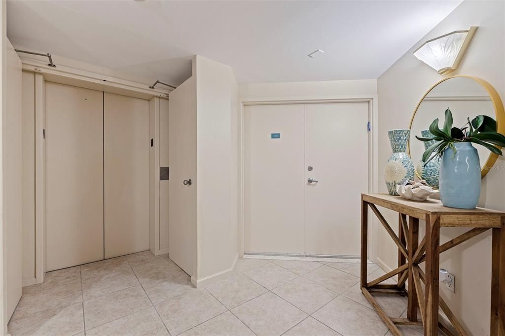 For Sale: $1,850,000 (3 beds, 2 baths, 1942 Square Feet)