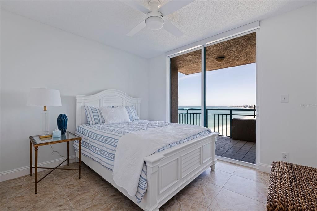 For Sale: $1,850,000 (3 beds, 2 baths, 1942 Square Feet)