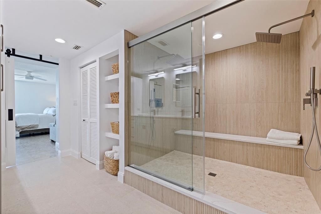 For Sale: $1,850,000 (3 beds, 2 baths, 1942 Square Feet)