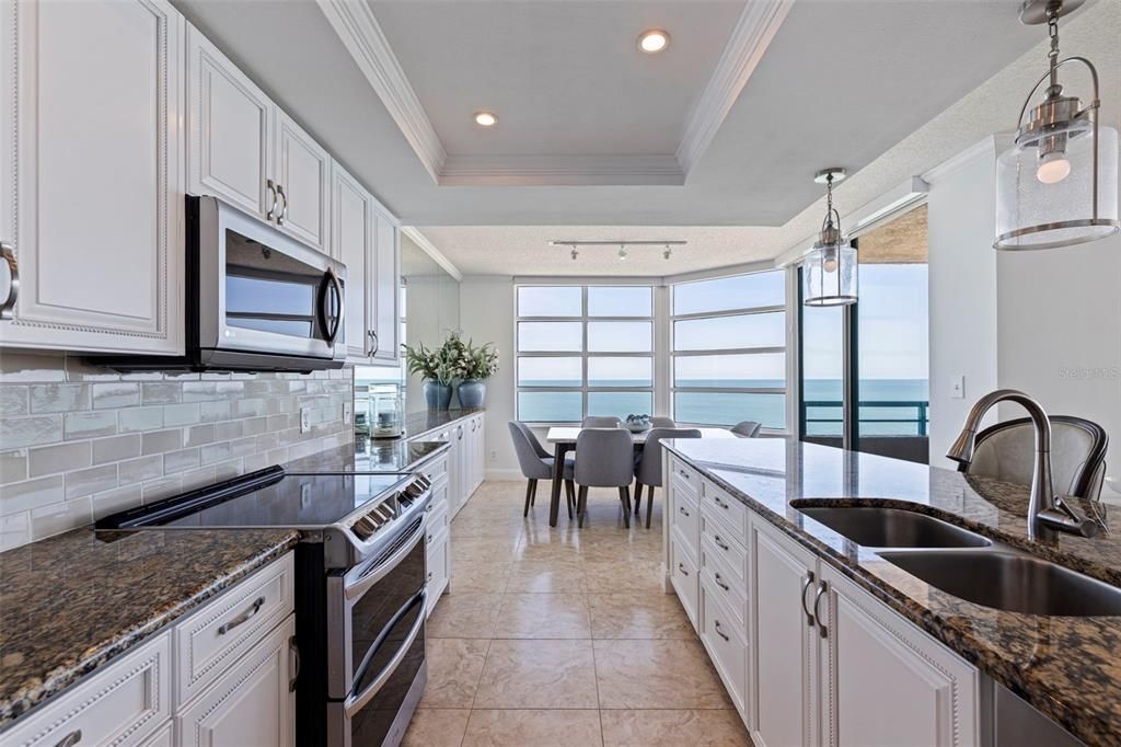 For Sale: $1,850,000 (3 beds, 2 baths, 1942 Square Feet)