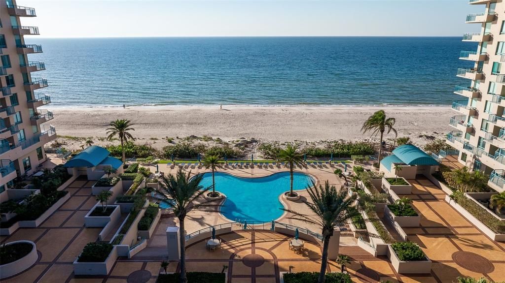 For Sale: $1,850,000 (3 beds, 2 baths, 1942 Square Feet)