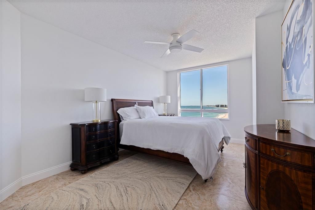 For Sale: $1,850,000 (3 beds, 2 baths, 1942 Square Feet)