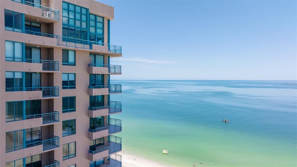 For Sale: $1,850,000 (3 beds, 2 baths, 1942 Square Feet)