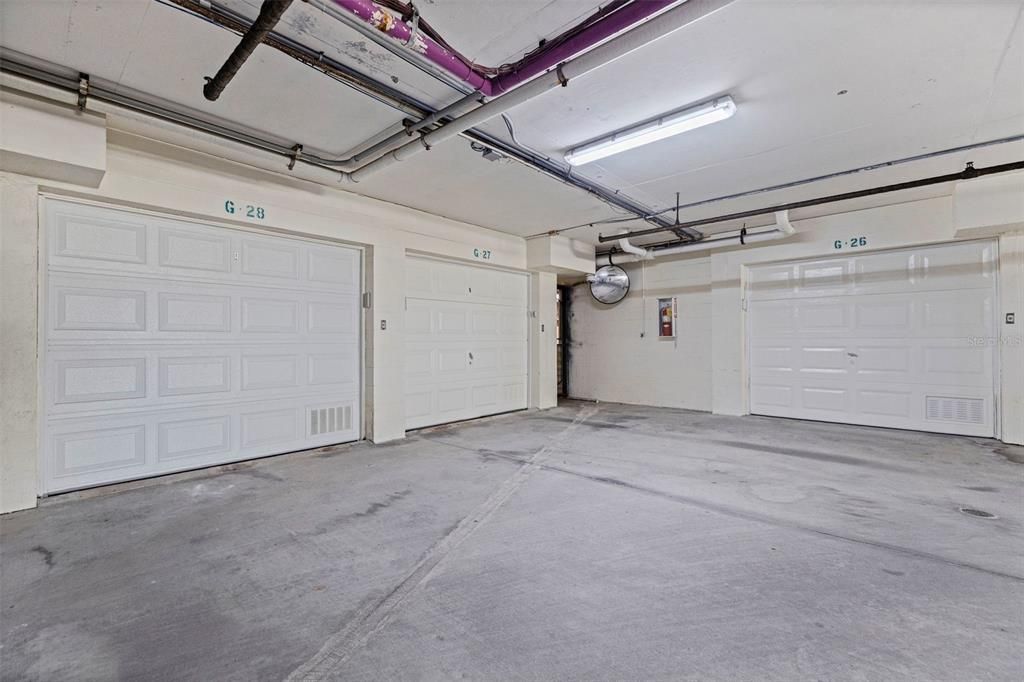 For Sale: $1,850,000 (3 beds, 2 baths, 1942 Square Feet)