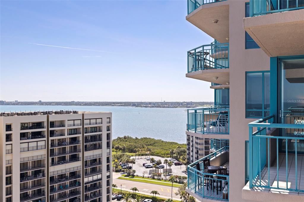 For Sale: $1,850,000 (3 beds, 2 baths, 1942 Square Feet)