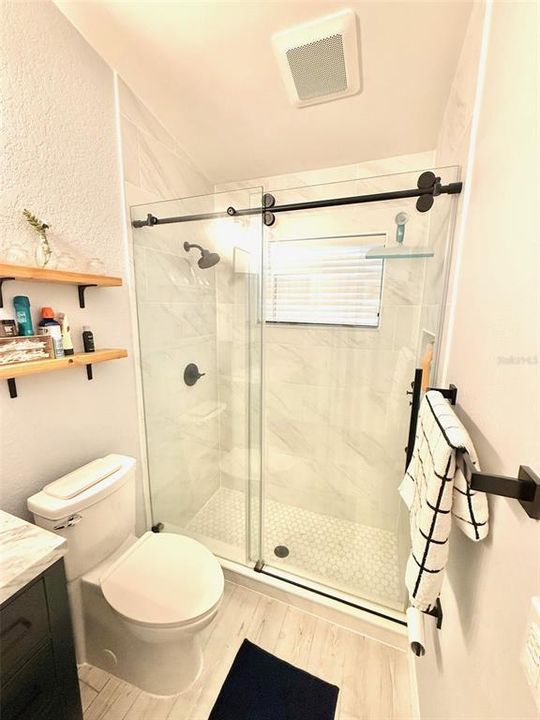 For Sale: $320,000 (3 beds, 2 baths, 1252 Square Feet)