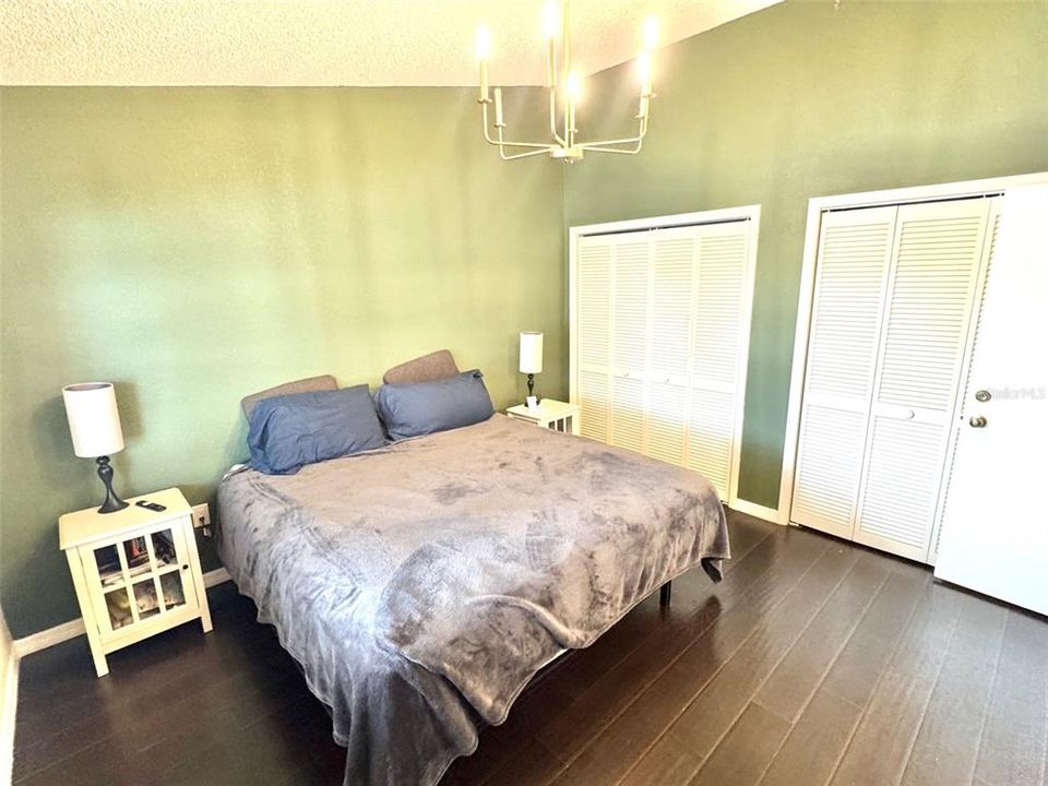 For Sale: $320,000 (3 beds, 2 baths, 1252 Square Feet)