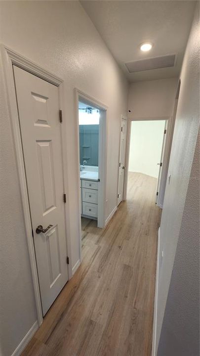 Active With Contract: $255,000 (3 beds, 2 baths, 1174 Square Feet)