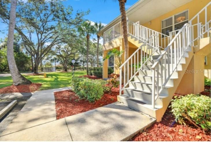 For Sale: $339,900 (2 beds, 2 baths, 1168 Square Feet)