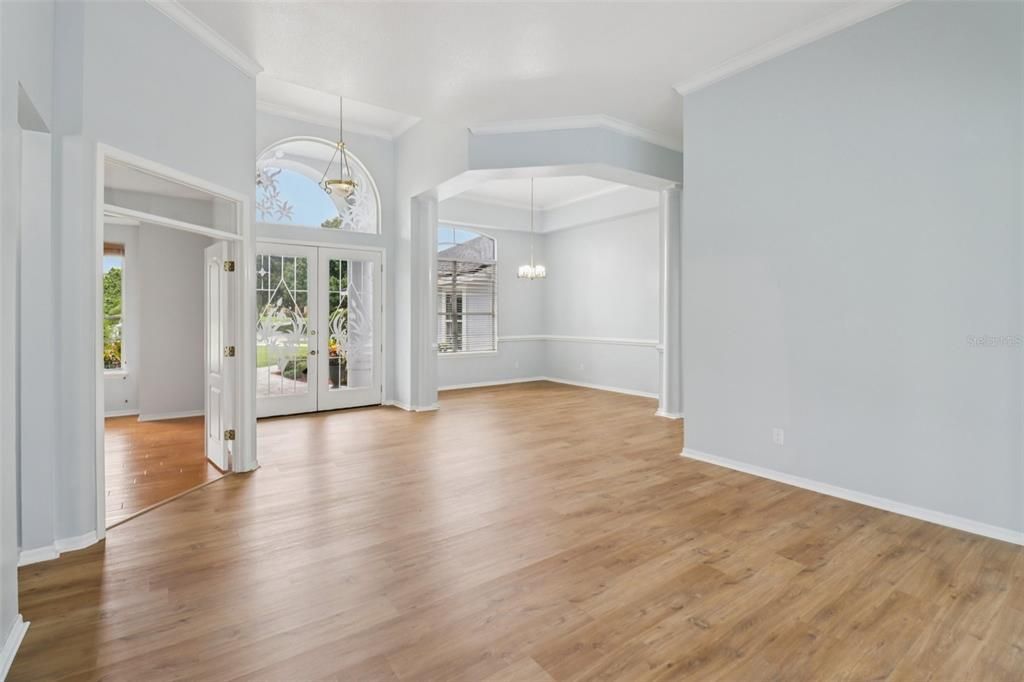 На продажу: $824,900 (4 спален, 3 ванн, 2642 Квадратных фут)