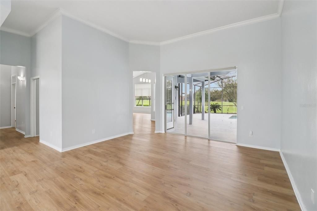 На продажу: $824,900 (4 спален, 3 ванн, 2642 Квадратных фут)