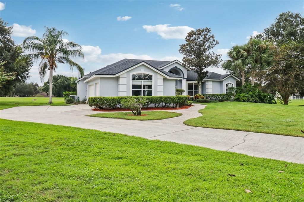 На продажу: $824,900 (4 спален, 3 ванн, 2642 Квадратных фут)