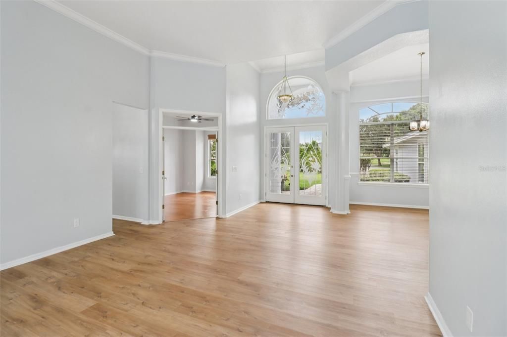 На продажу: $824,900 (4 спален, 3 ванн, 2642 Квадратных фут)