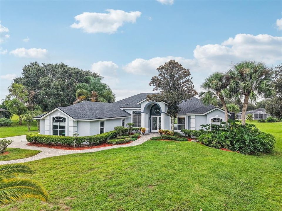 На продажу: $824,900 (4 спален, 3 ванн, 2642 Квадратных фут)