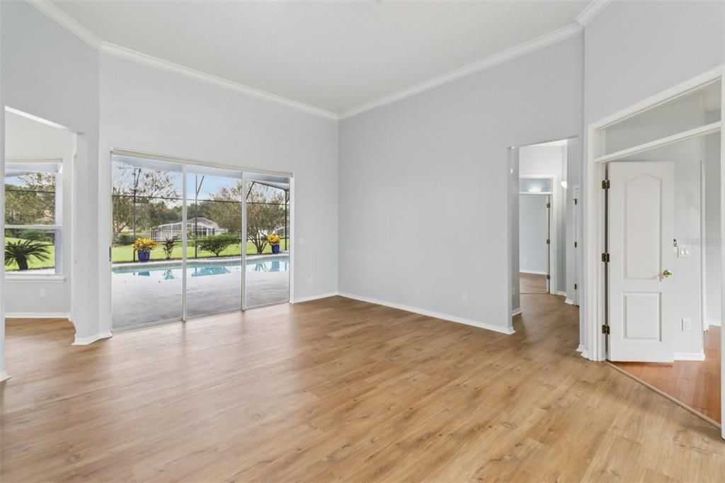 На продажу: $824,900 (4 спален, 3 ванн, 2642 Квадратных фут)