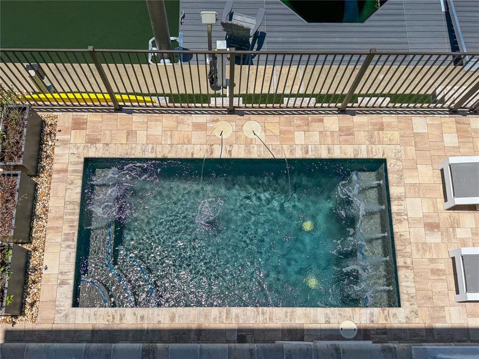 Activo con contrato: $1,499,000 (3 camas, 4 baños, 3478 Pies cuadrados)