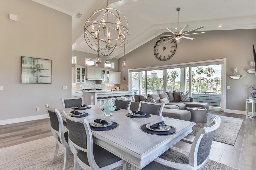 Activo con contrato: $1,499,000 (3 camas, 4 baños, 3478 Pies cuadrados)