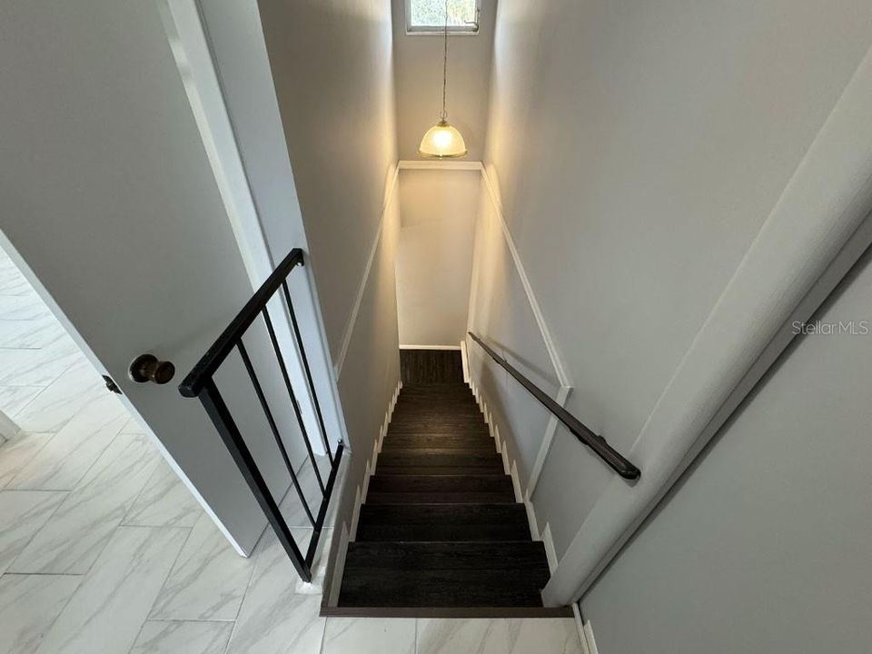 待售: $130,000 (2 贝兹, 1 浴室, 952 平方英尺)