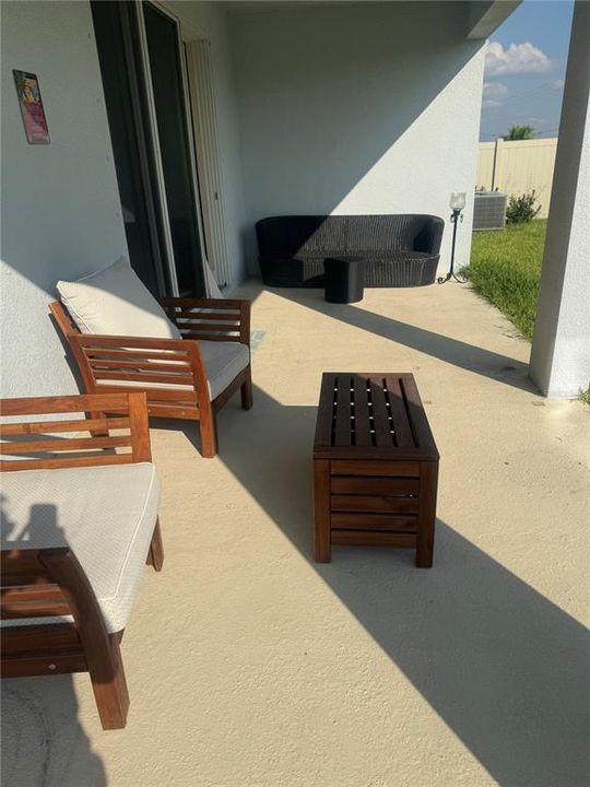 For Rent: $3,250 (4 beds, 2 baths, 2035 Square Feet)