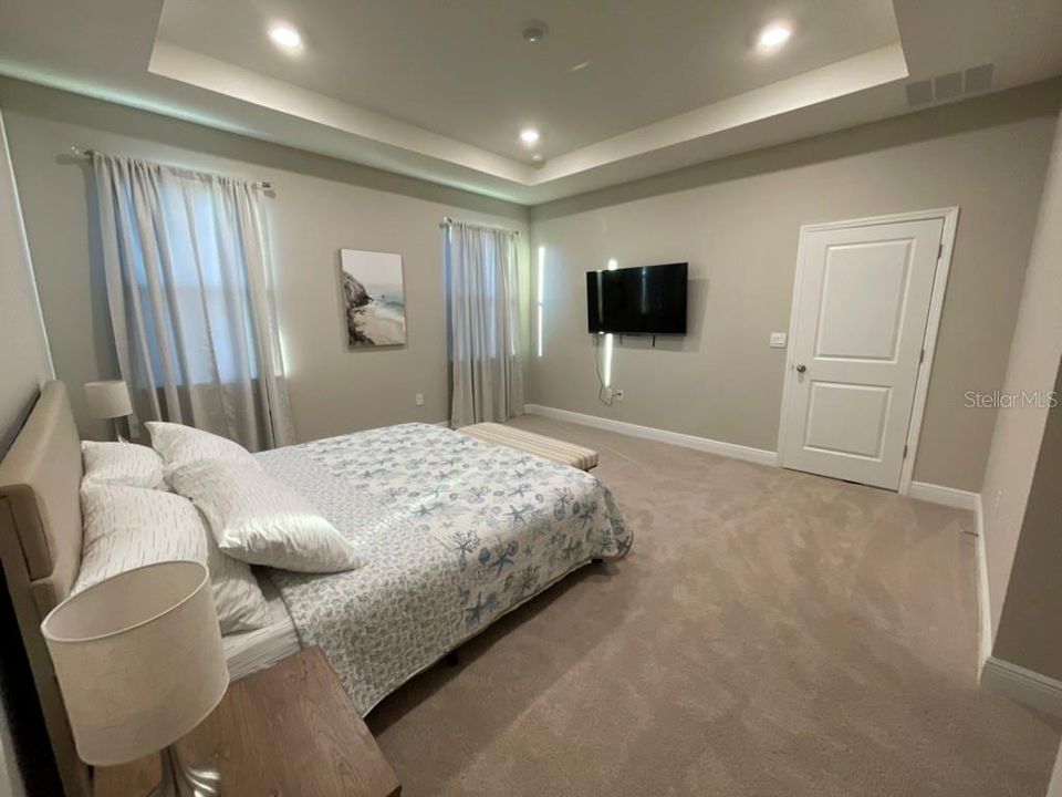 For Rent: $3,250 (4 beds, 2 baths, 2035 Square Feet)