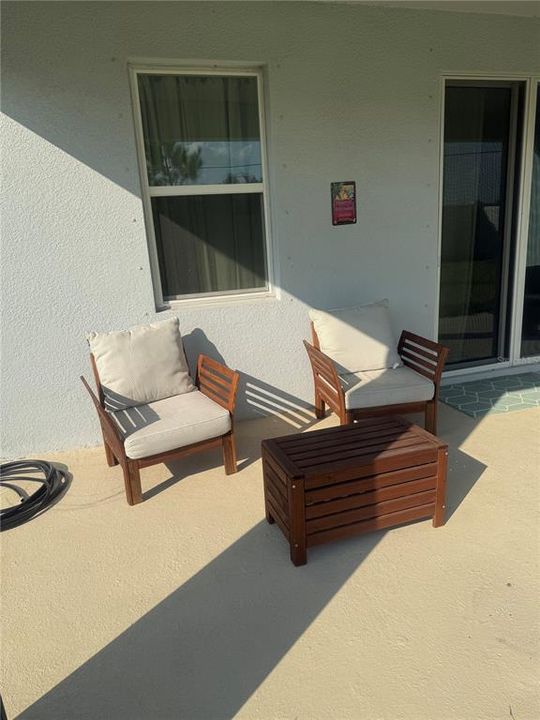 For Rent: $3,250 (4 beds, 2 baths, 2035 Square Feet)