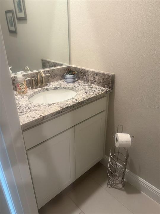 For Rent: $3,250 (4 beds, 2 baths, 2035 Square Feet)