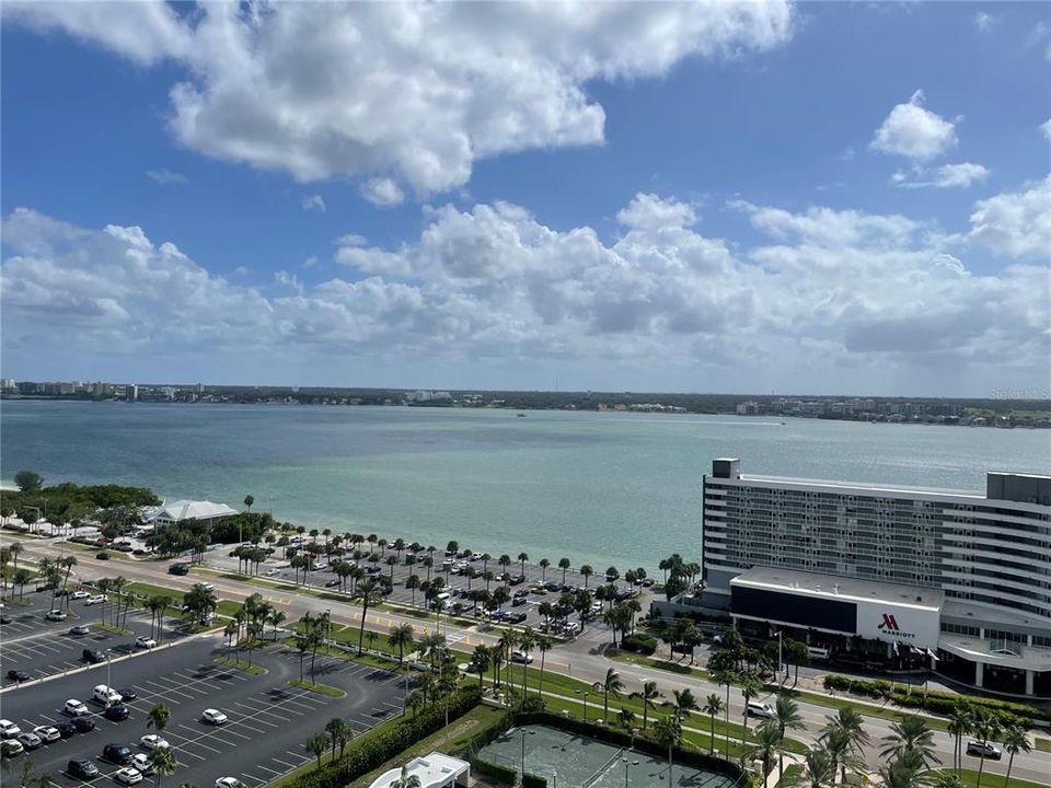 For Rent: $6,500 (3 beds, 2 baths, 1952 Square Feet)