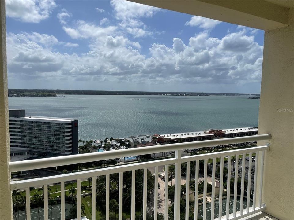 For Rent: $6,500 (3 beds, 2 baths, 1952 Square Feet)