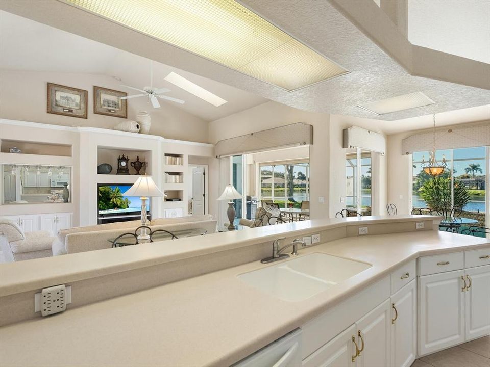 Active With Contract: $525,000 (3 beds, 2 baths, 2252 Square Feet)