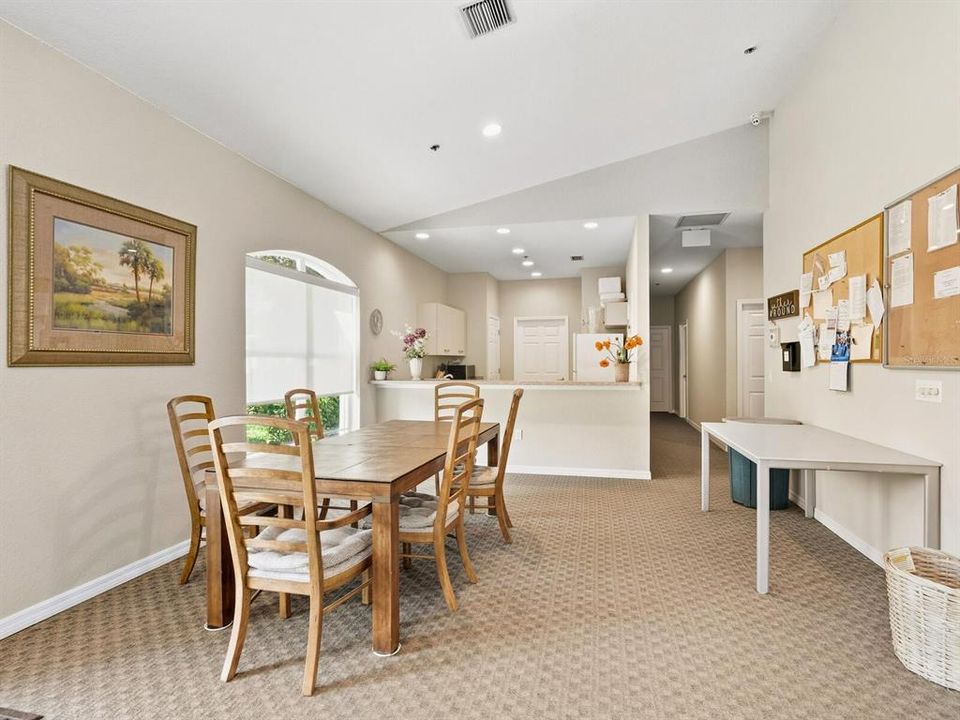 Active With Contract: $525,000 (3 beds, 2 baths, 2252 Square Feet)