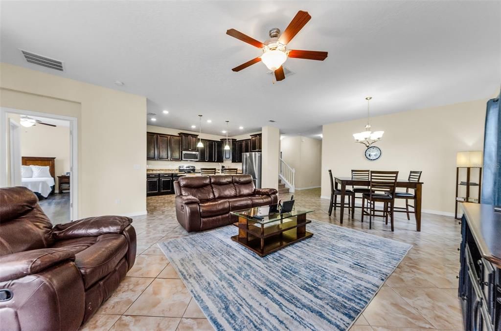 Active With Contract: $515,000 (4 beds, 4 baths, 2562 Square Feet)