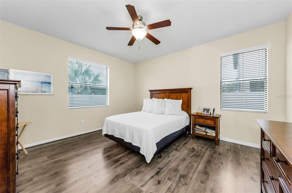 Active With Contract: $515,000 (4 beds, 4 baths, 2562 Square Feet)