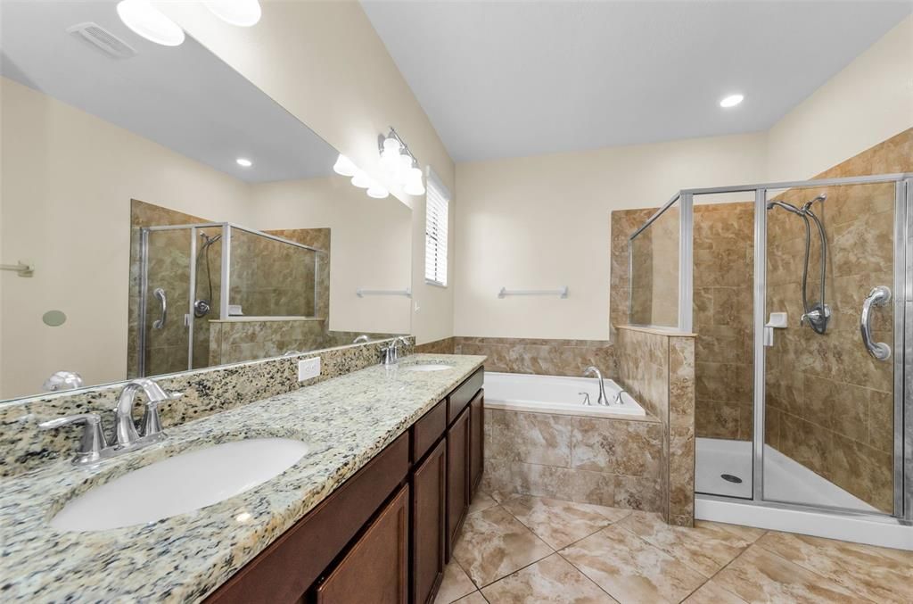 Active With Contract: $515,000 (4 beds, 4 baths, 2562 Square Feet)