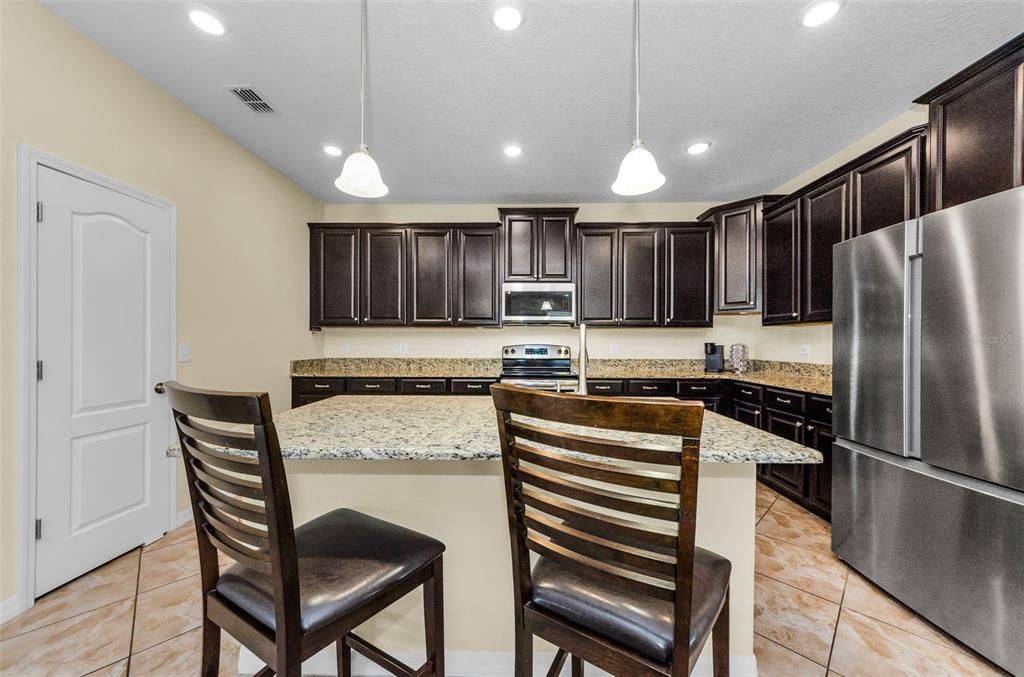 Active With Contract: $515,000 (4 beds, 4 baths, 2562 Square Feet)