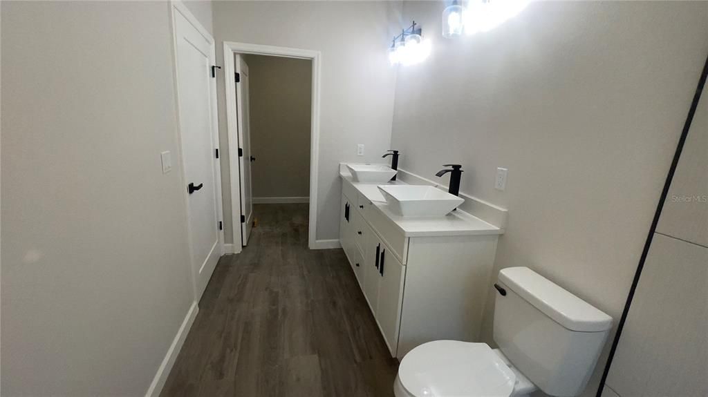 For Sale: $339,900 (3 beds, 2 baths, 1321 Square Feet)