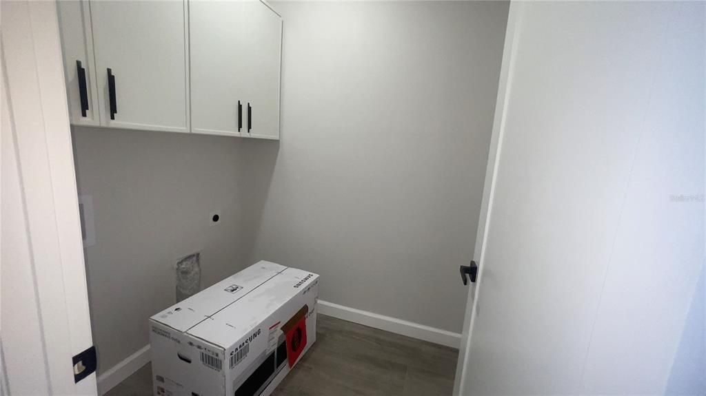 For Sale: $339,900 (3 beds, 2 baths, 1321 Square Feet)