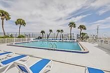 На продажу: $369,000 (2 спален, 2 ванн, 1358 Квадратных фут)