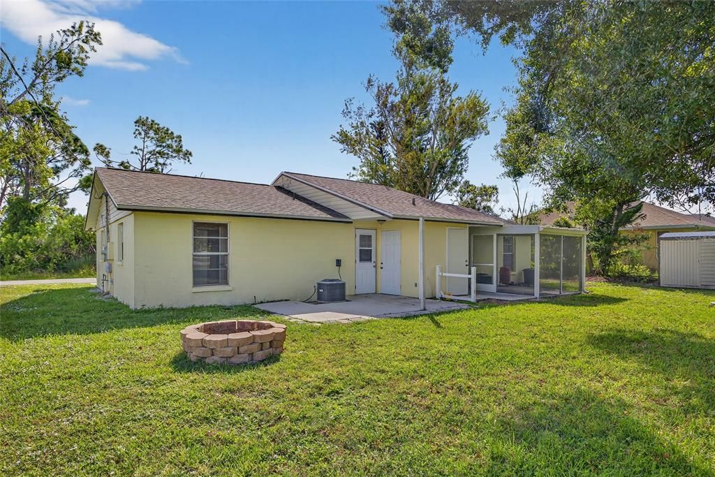 Active With Contract: $279,900 (4 beds, 0 baths, 1484 Square Feet)